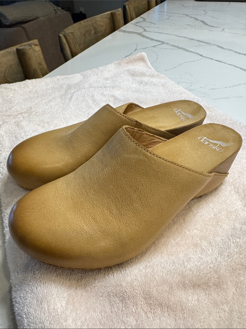 Dansko Women’s Caramel Leather Slip-On Clogs- never worn! Size 39